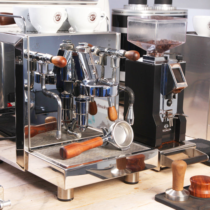 Kaffee- und Espressomaschinen für Profis und Haushalt